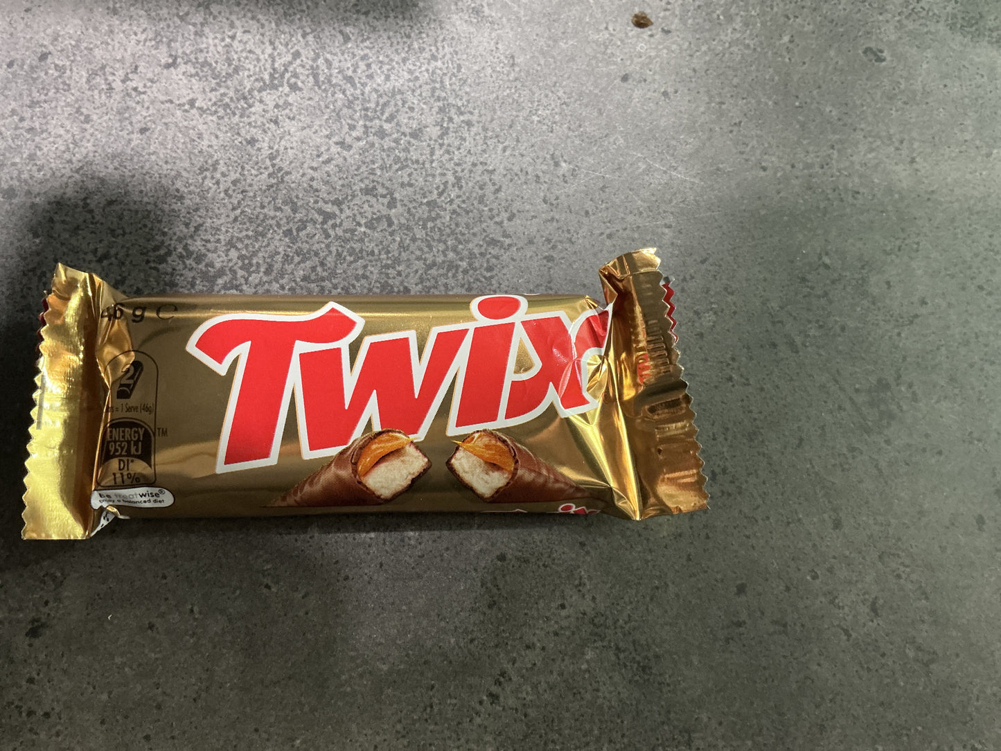 TWIX TWIN SALTED CARAMEL 46G