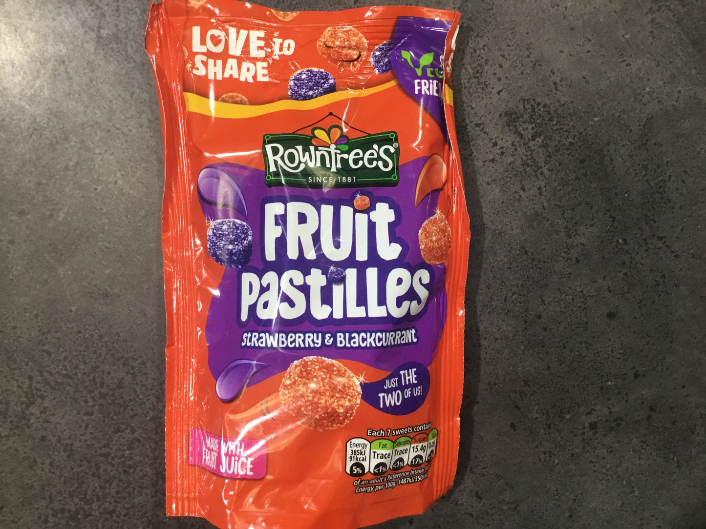 Rowntrees Strawberry & Blackcurrant 143g