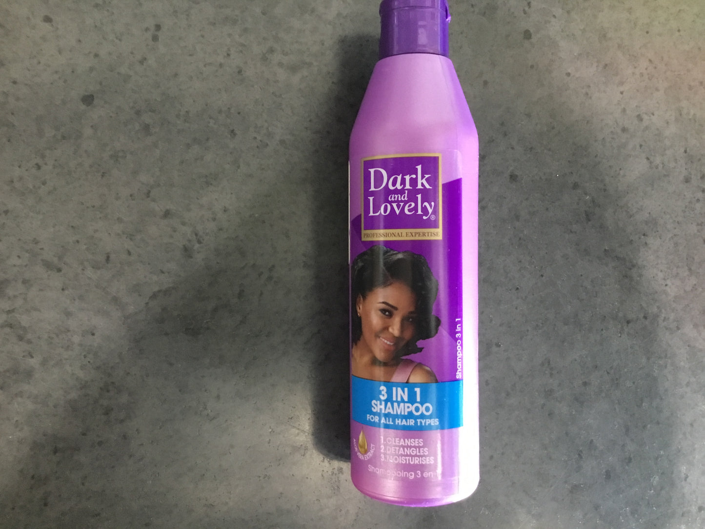 Dark and Lovely Shampoo 3 in 1 - 250ml
